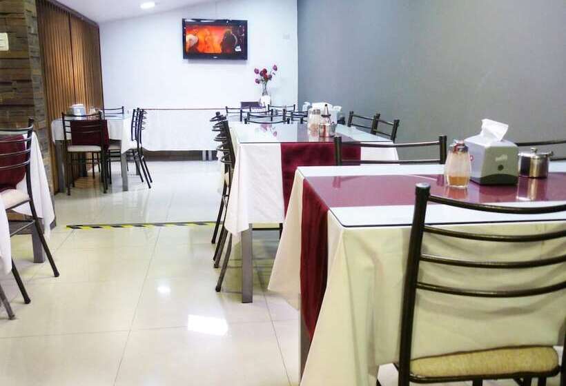 پانسیون Hostal El Roble