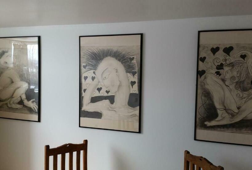 پانسیون Lagarfell Studios