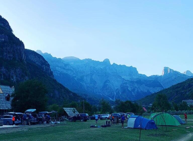 Majatalo Shpella Guesthouse Theth