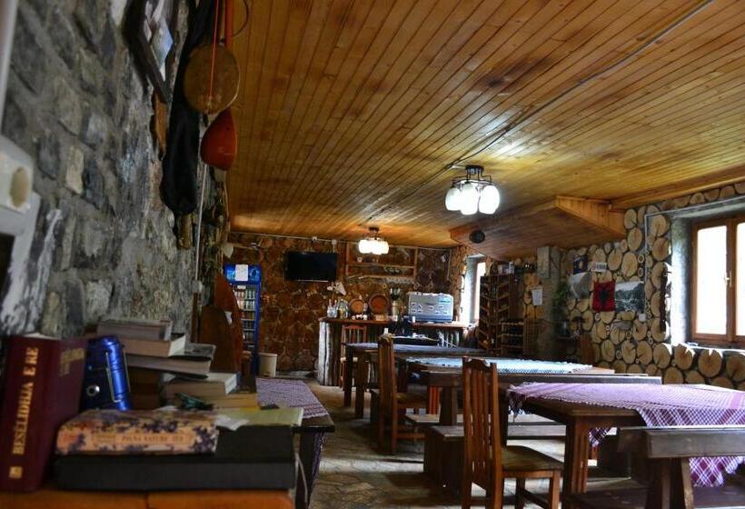 Majatalo Shpella Guesthouse Theth