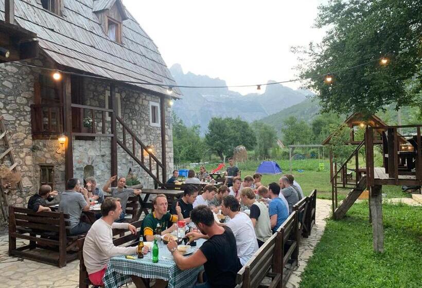 Majatalo Shpella Guesthouse Theth