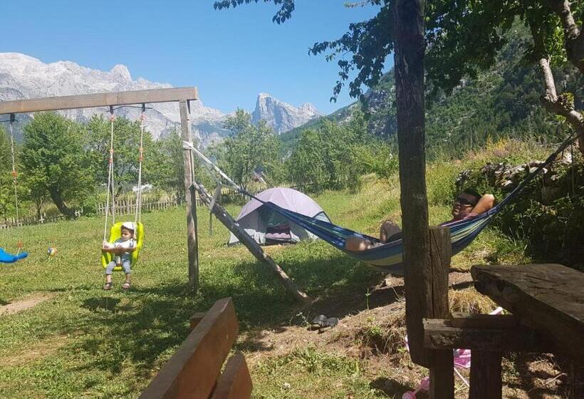 Majatalo Shpella Guesthouse Theth