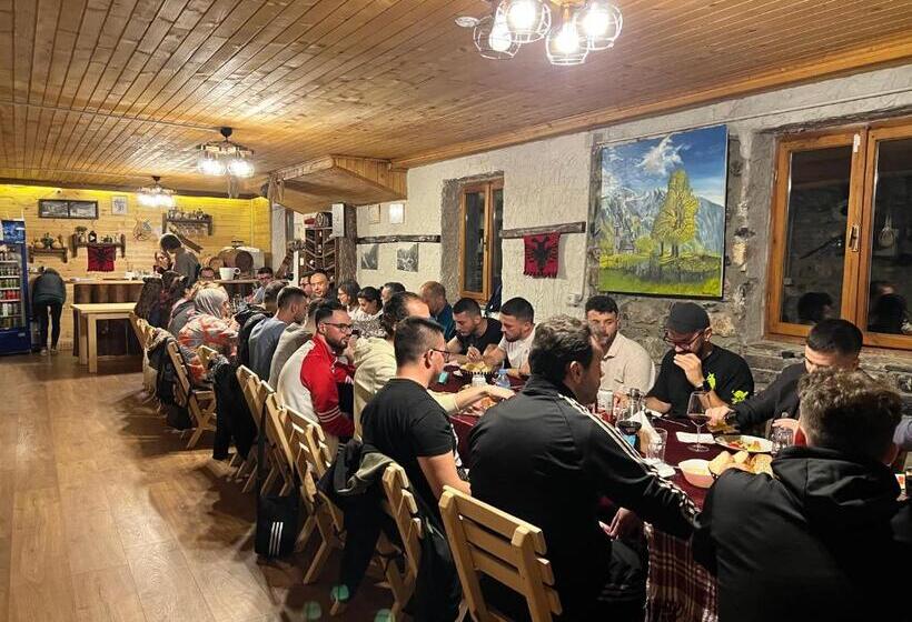 Majatalo Shpella Guesthouse Theth