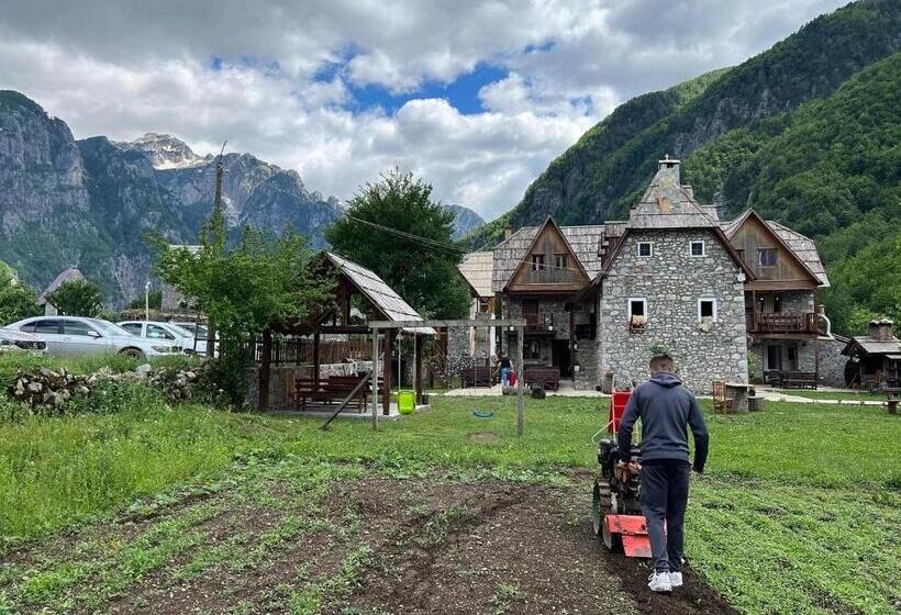 Majatalo Shpella Guesthouse Theth