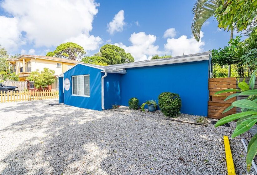 بنسيون The Blue House Fort Lauderdale