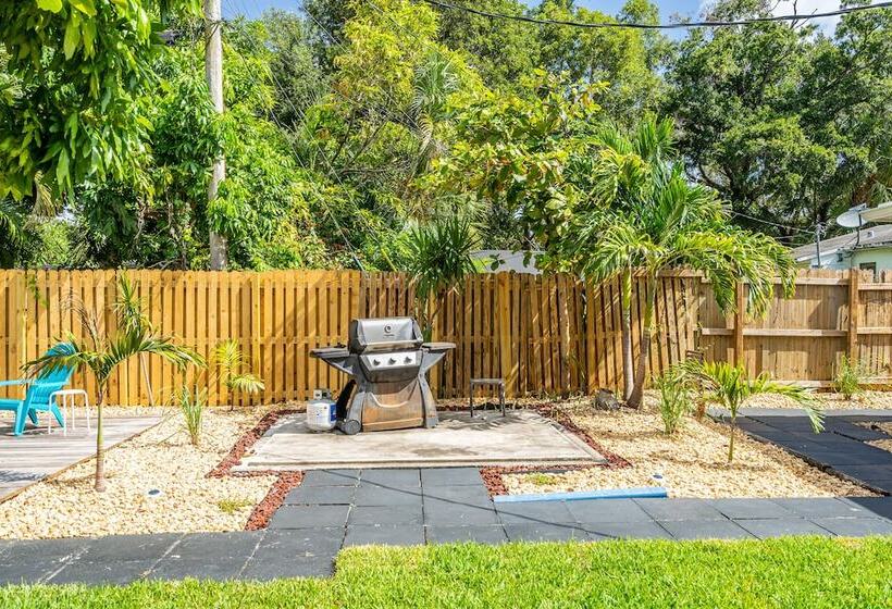 بنسيون The Blue House Fort Lauderdale