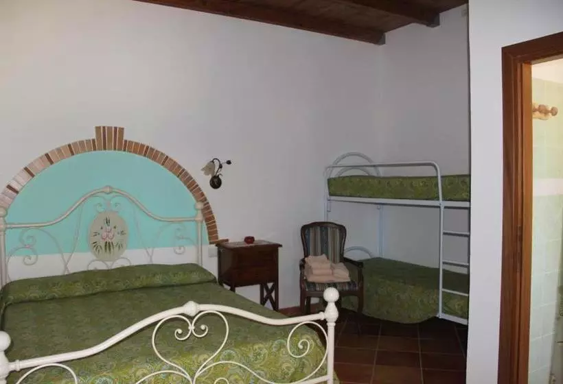 هتل Agriturismo Agrifoglio