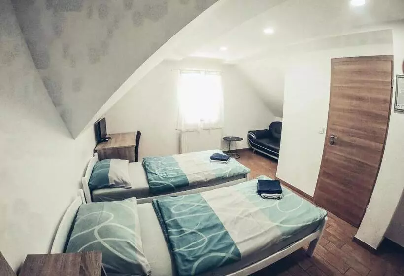 پانسیون Apartment And Rooms Maraton