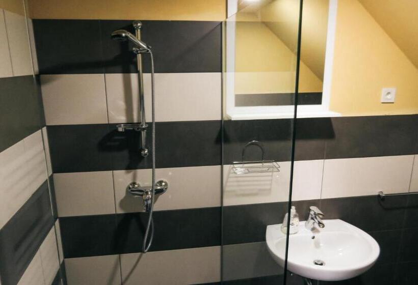 پانسیون Apartment And Rooms Maraton