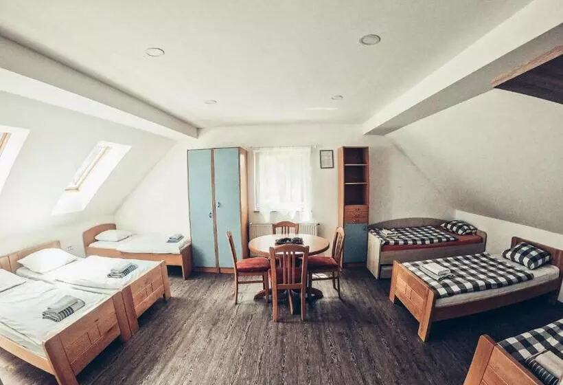 پانسیون Apartment And Rooms Maraton