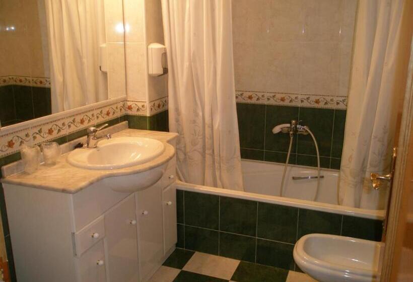 Пансион Hostal Los Rosales