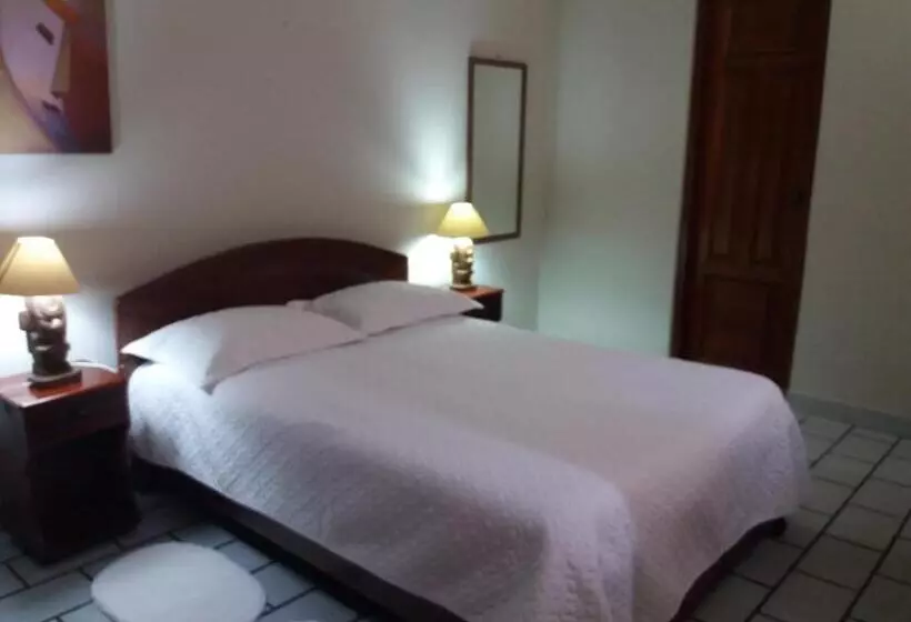پانسیون Las Orquídeas Hotel 3 Estrellas