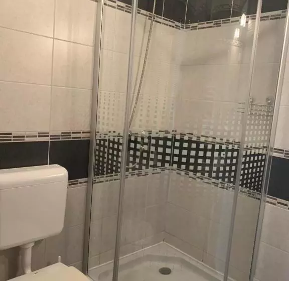 پانسیون Váci Vendégház