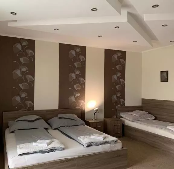 پانسیون Váci Vendégház