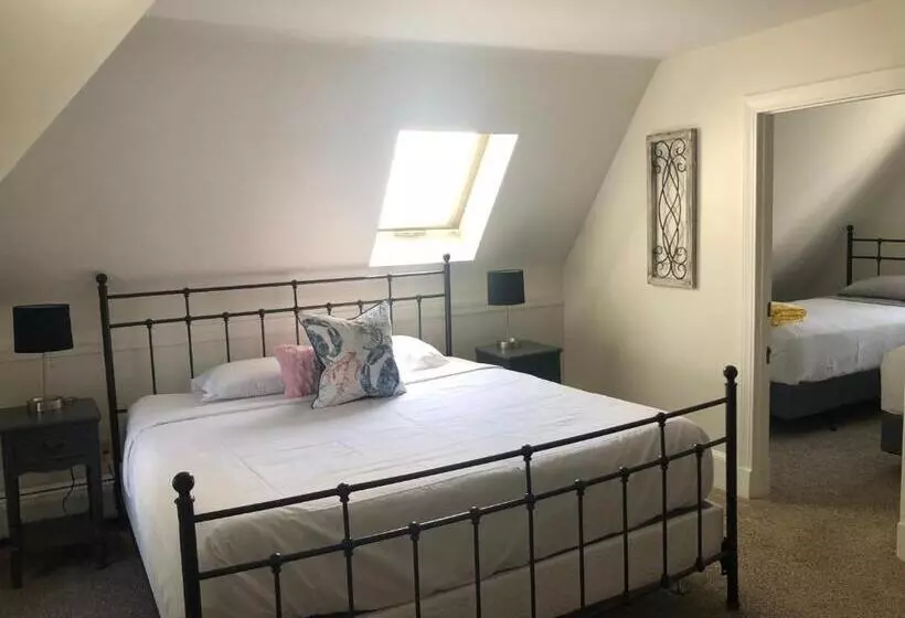 Retkeilymaja The Harbor Inn