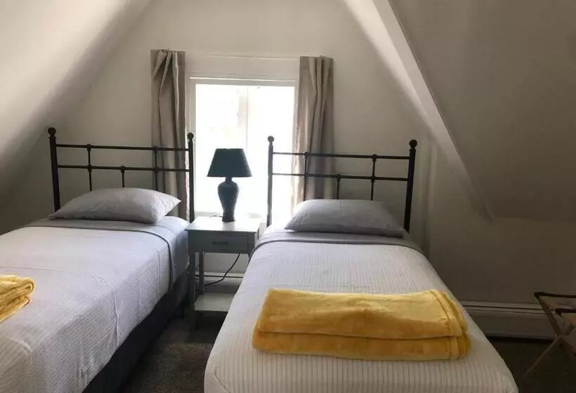 Retkeilymaja The Harbor Inn