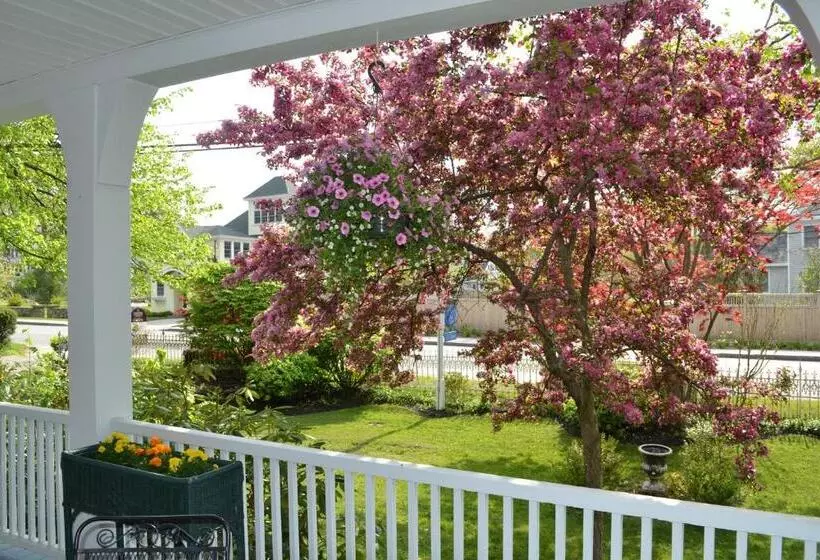 Retkeilymaja The Harbor Inn