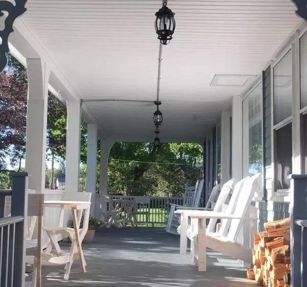 Retkeilymaja The Harbor Inn