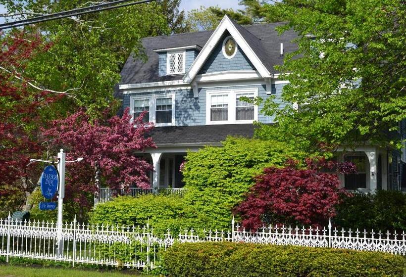 فندق صغير The Harbor Inn