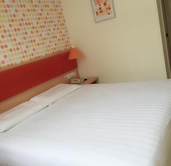 Отель Home Inn Beijing National Aquatics Centre