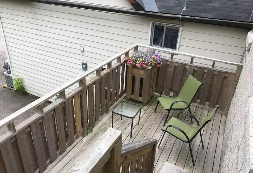 Retkeilymaja Merrickville Guest Suites