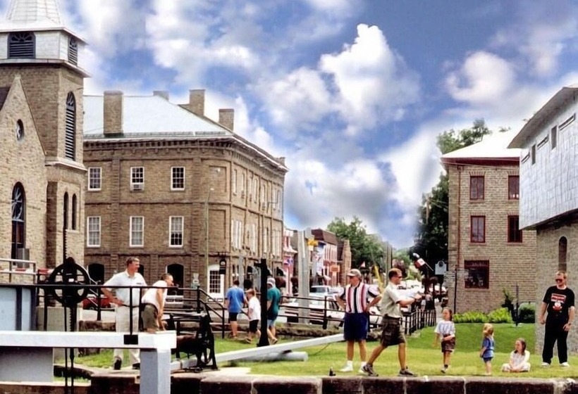 فندق صغير Merrickville Guest Suites