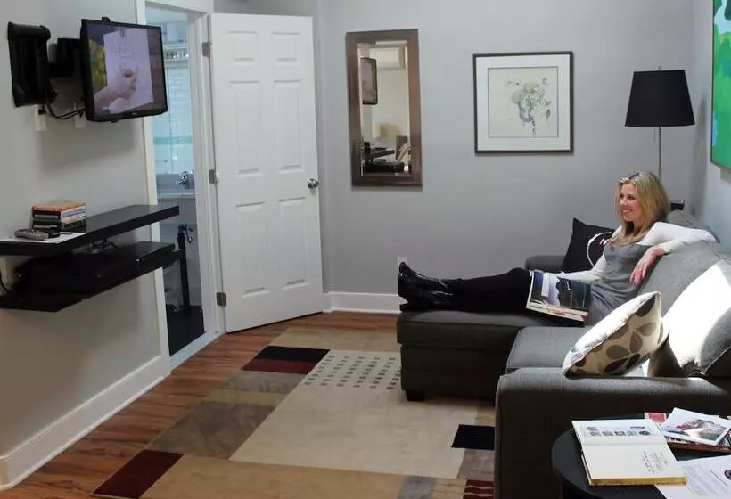 Retkeilymaja Merrickville Guest Suites