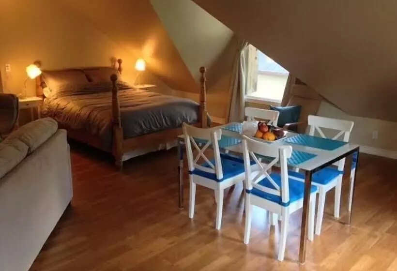 Retkeilymaja Merrickville Guest Suites