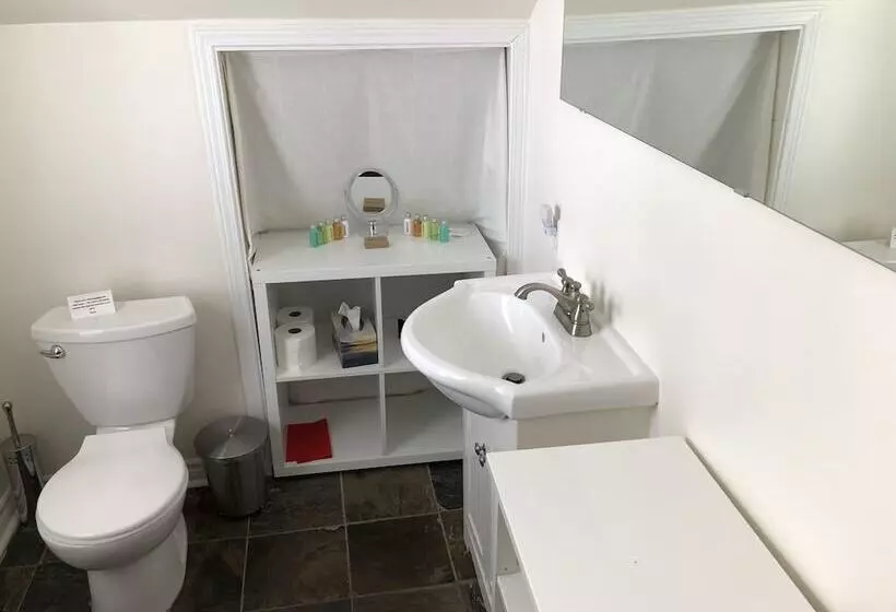 Retkeilymaja Merrickville Guest Suites