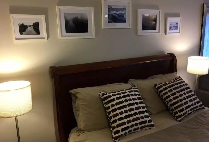 Retkeilymaja Merrickville Guest Suites