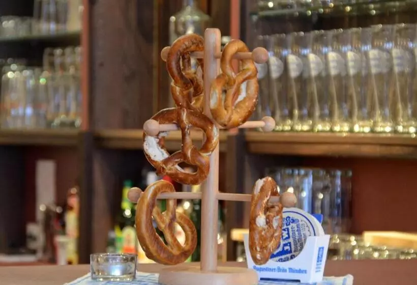 Majatalo Bavaria Wirtshaus   Hotel & Gästezimmer  Frankenberg Eder