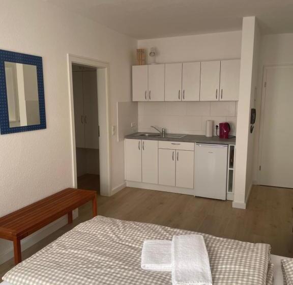 פנסיון Bavaria Wirtshaus   Hotel & Gästezimmer  Frankenberg Eder