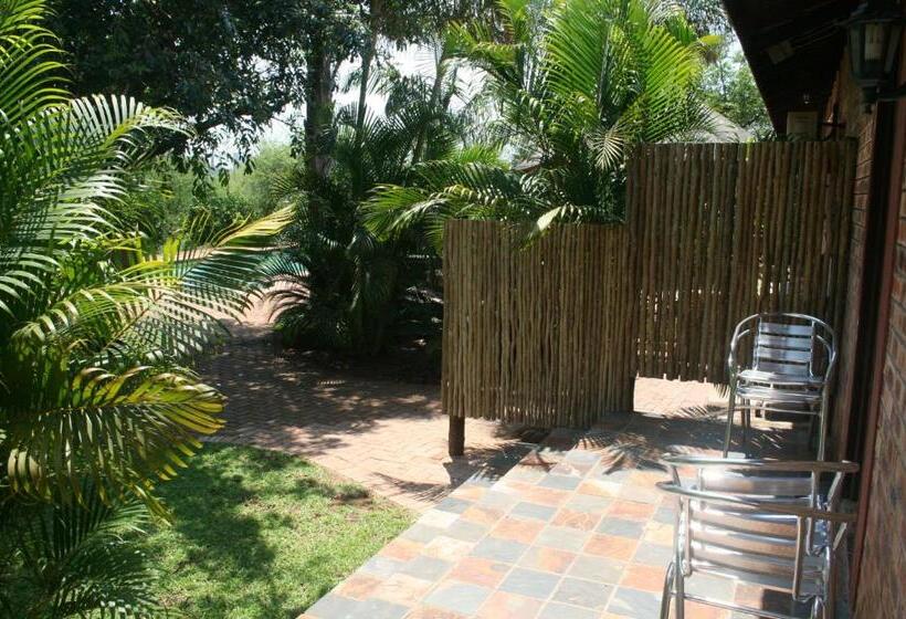 פנסיון Tamboti House