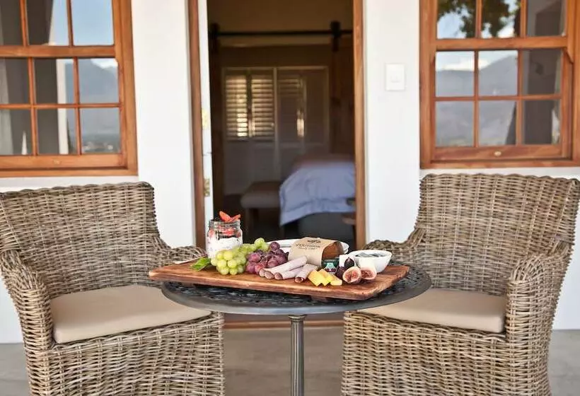 Majatalo D Olyfboom Guest House B & B