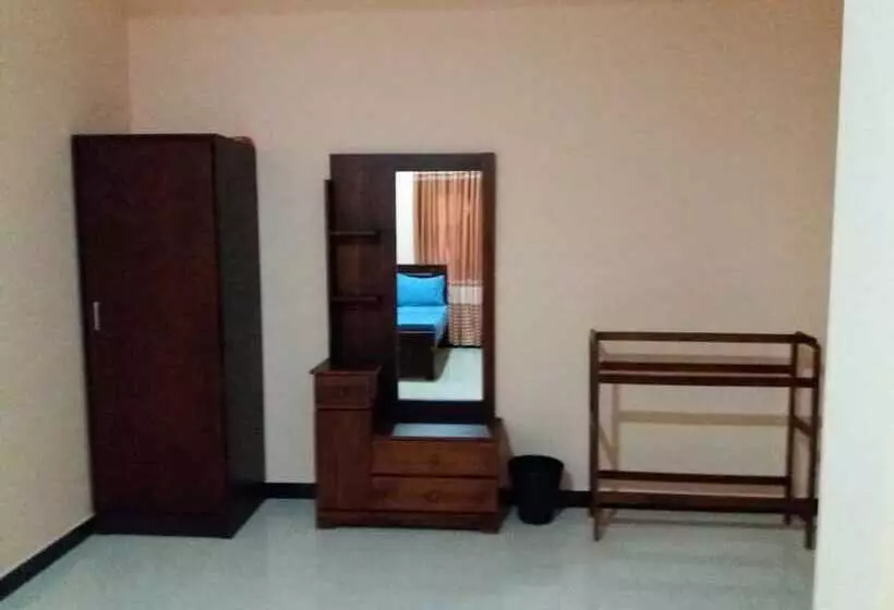 پانسیون Amawin Resort