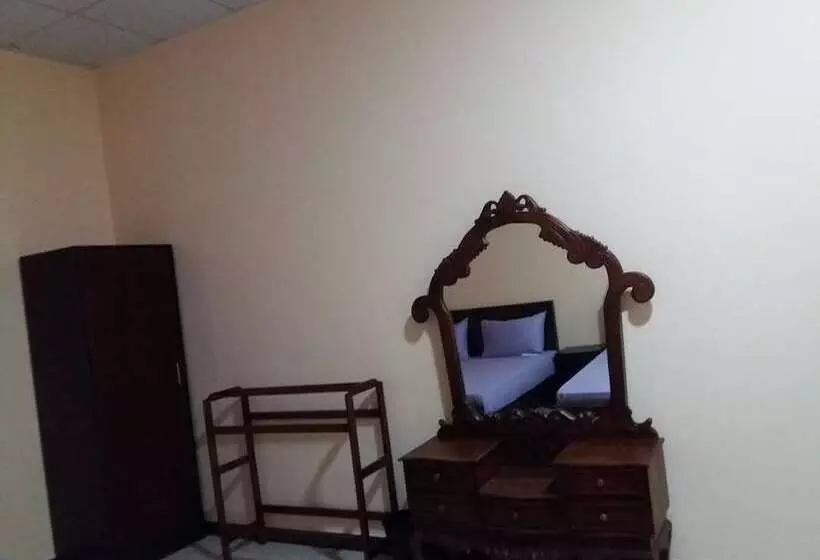 پانسیون Amawin Resort