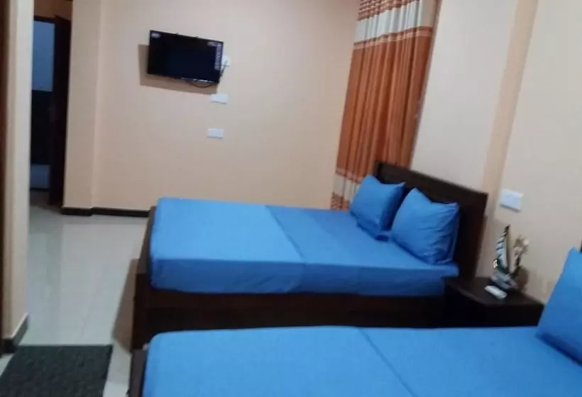 پانسیون Amawin Resort