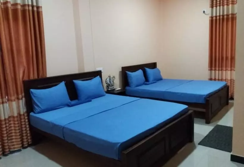 پانسیون Amawin Resort