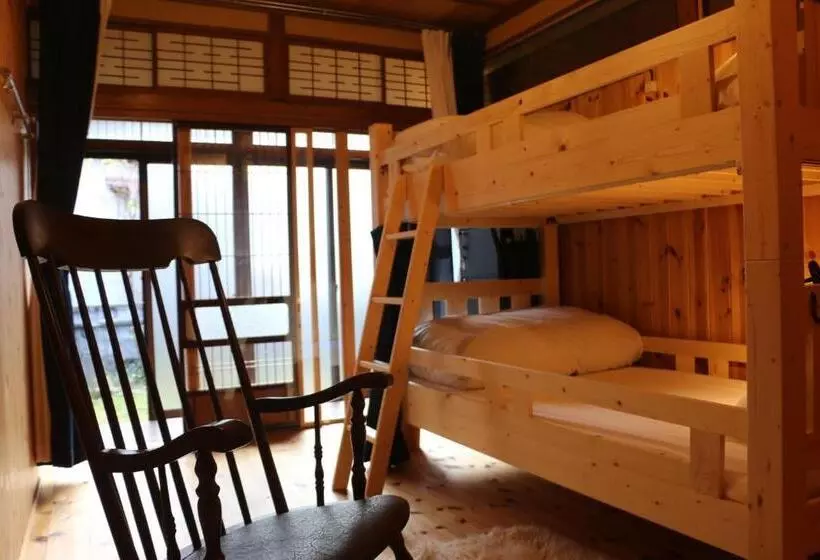 Majatalo Hostel Fish In A River