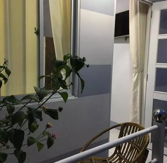 پانسیون Nostress Guest House