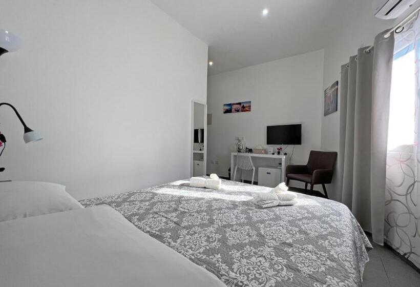 پانسیون Apollo Rooms By Albert S Apartment