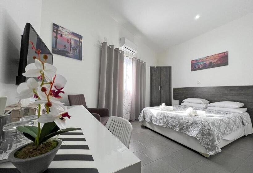 پانسیون Apollo Rooms By Albert S Apartment