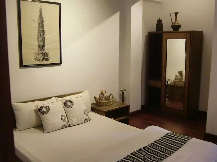 پانسیون Peacock Guesthouse 2