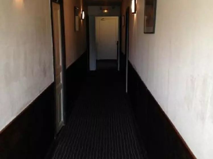 ホテル De La Poste Et Europe