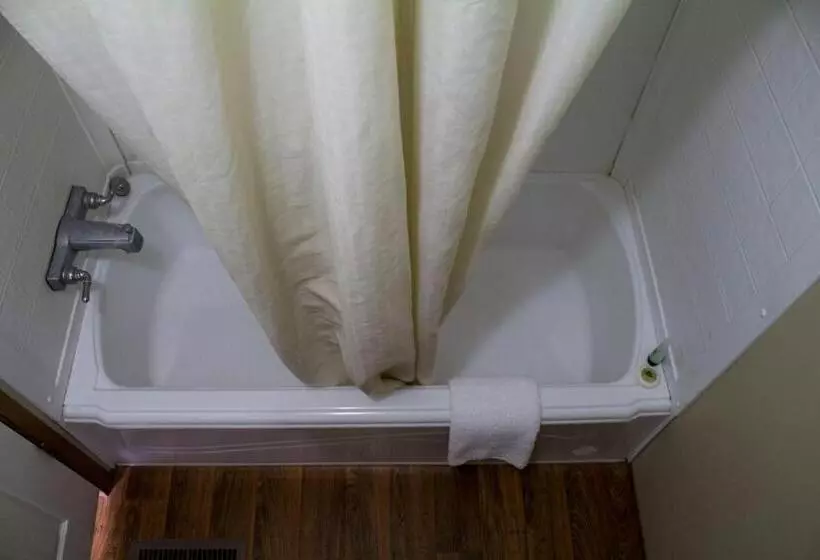 Motelli Cotulla Homes