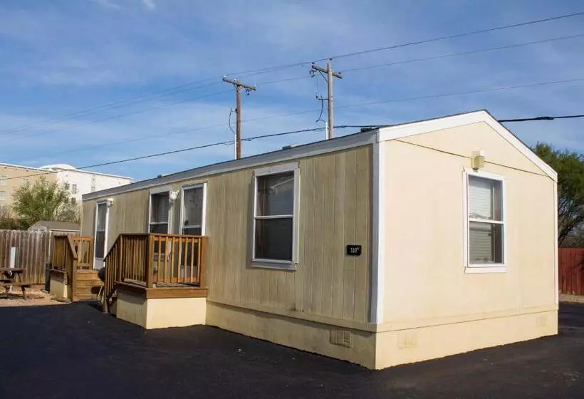 Motelli Cotulla Homes