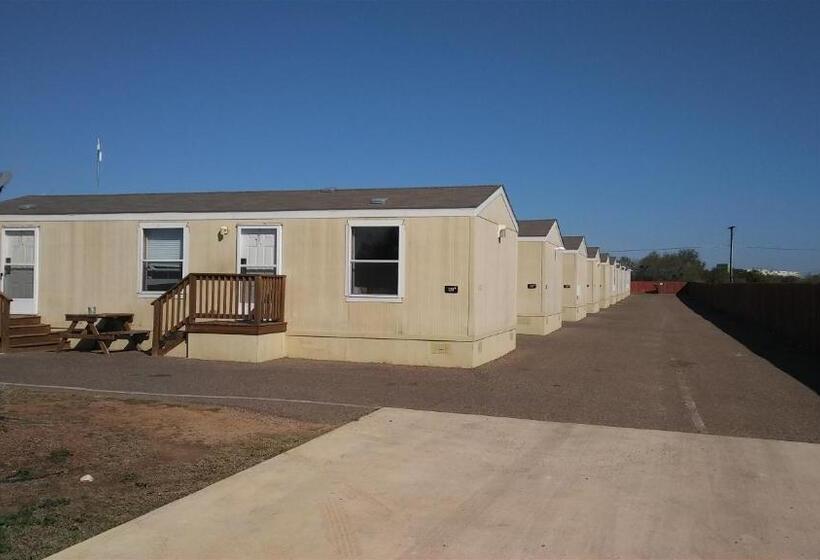 モーテル Cotulla Homes