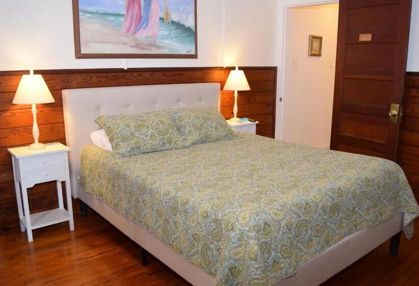 فندق Blackbeard's Lodge