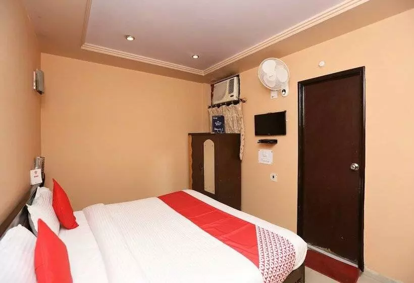 ホテル Oyo 18438 Radharani Guest House