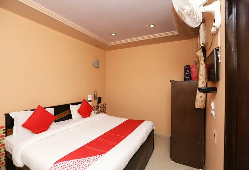 ホテル Oyo 18438 Radharani Guest House